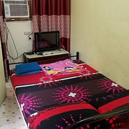 Belen Favila Transient Rooms Near Airport Terminal 3 Manila Esterno foto