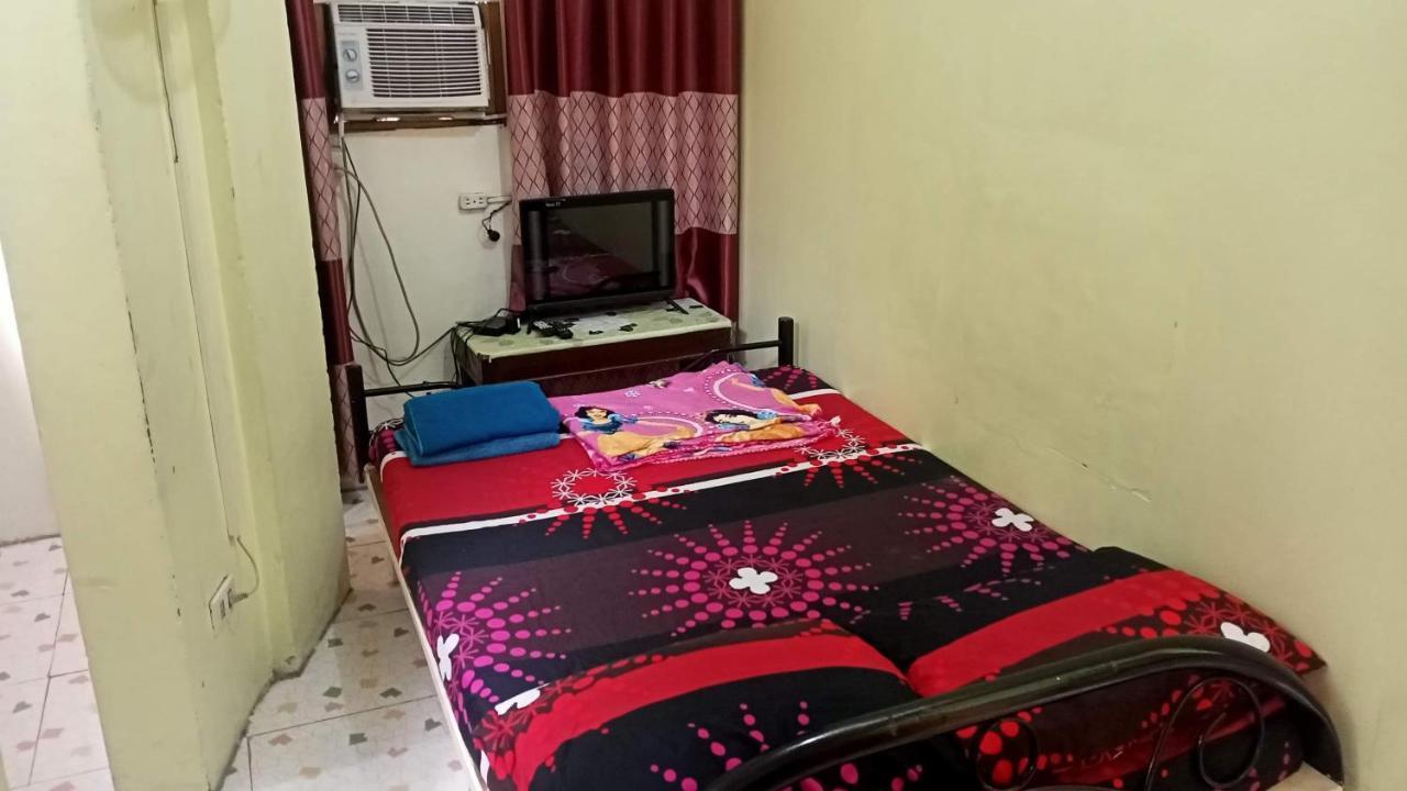 Belen Favila Transient Rooms Near Airport Terminal 3 Manila Esterno foto